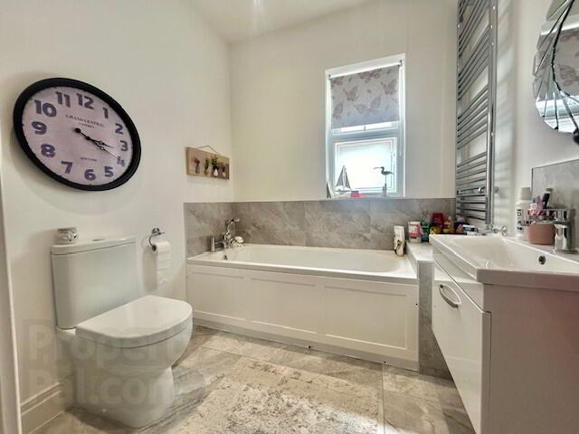 23 Beech Hill View 16 of 20