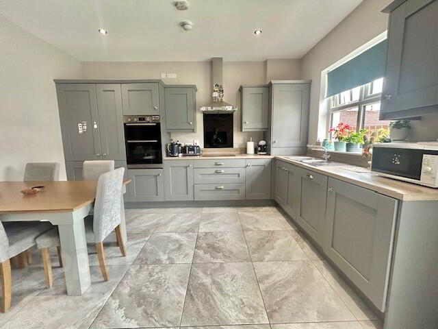23 Beech Hill View 7 of 20