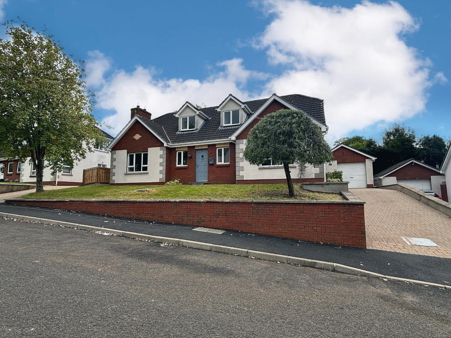 6 Sperrin Heights