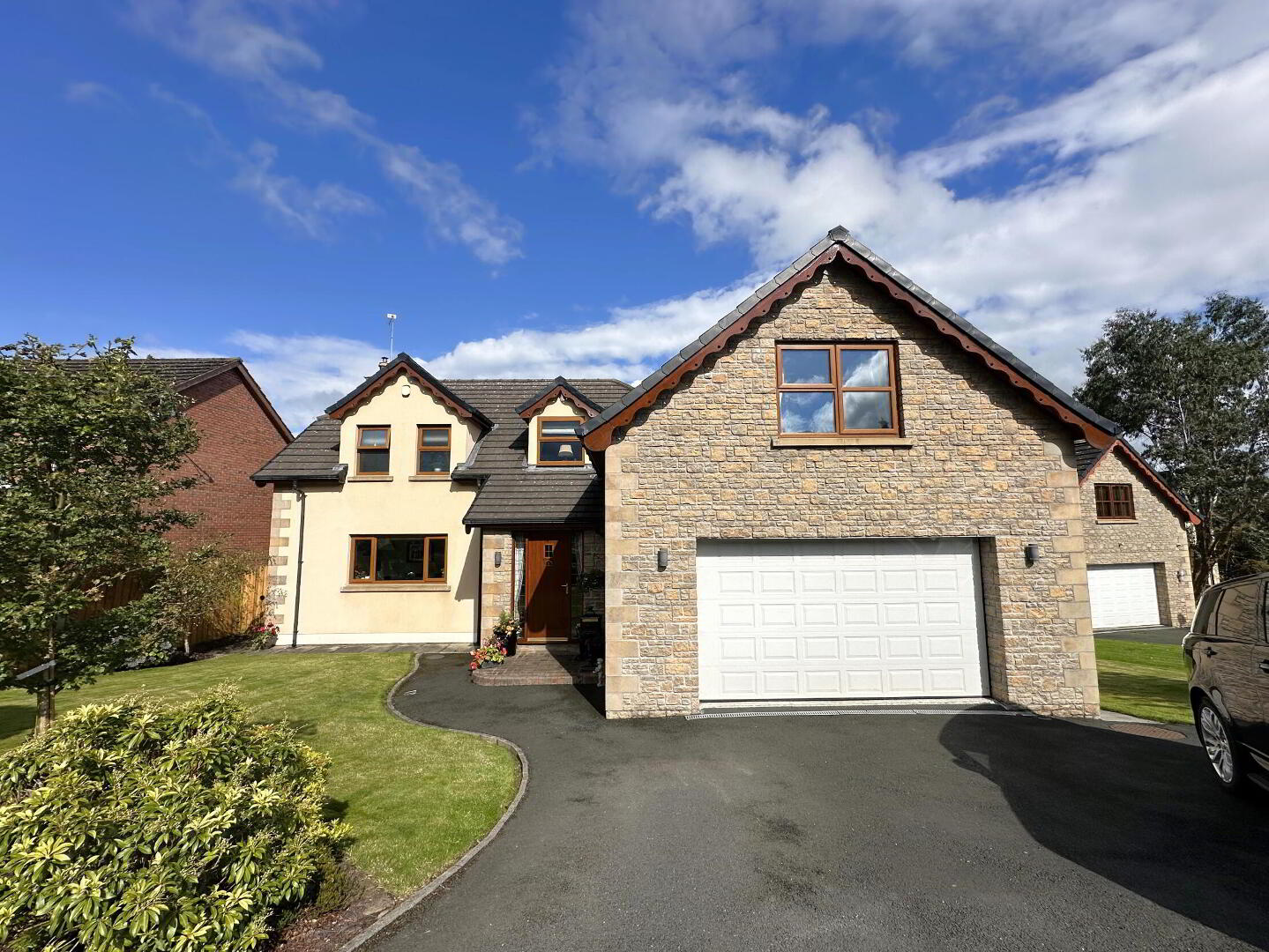 8 Chestnut Brae