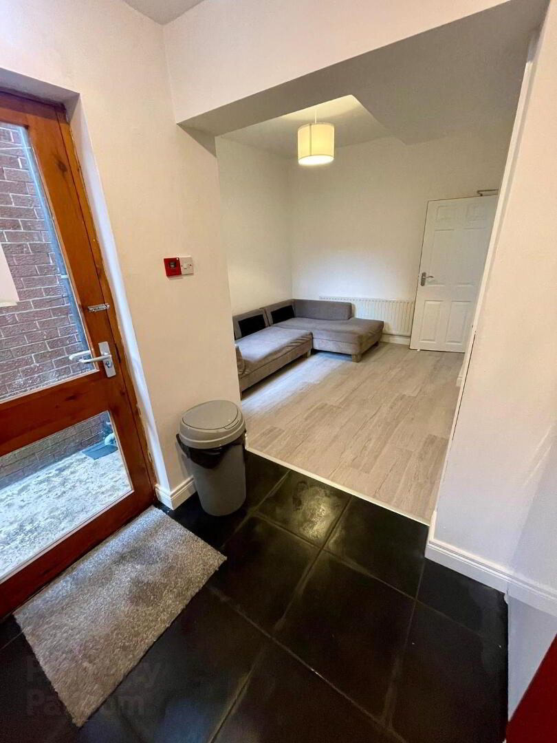 Donegall Road, Room 5 8 of 15