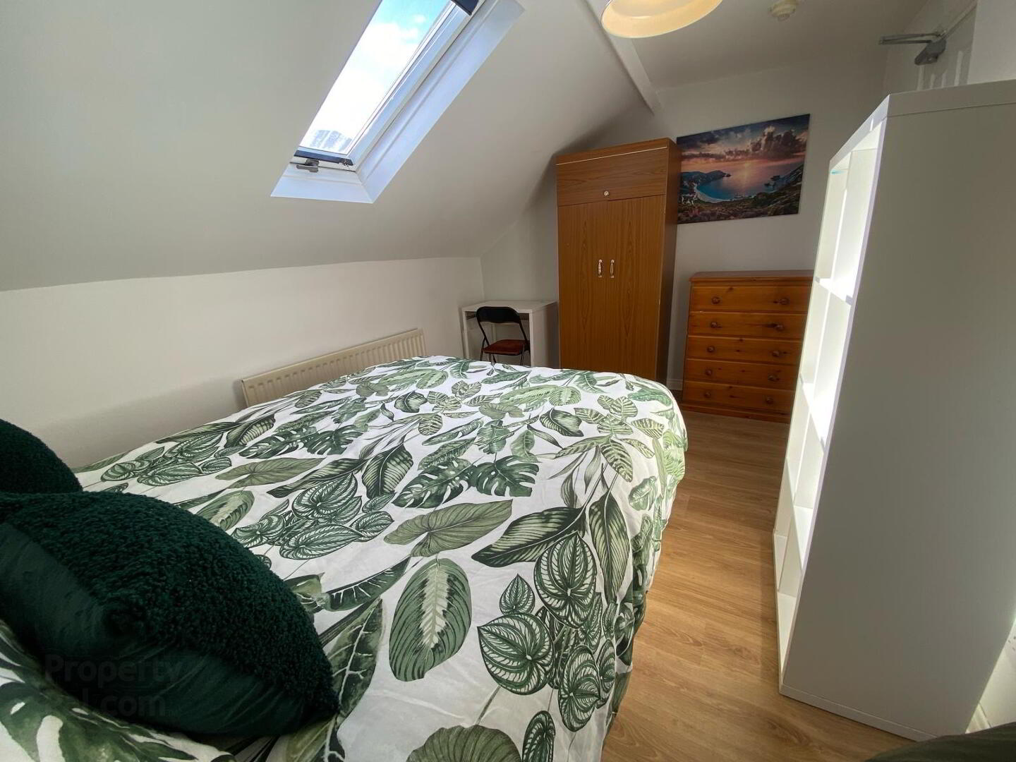 Donegall Road, Room 5 4 of 15