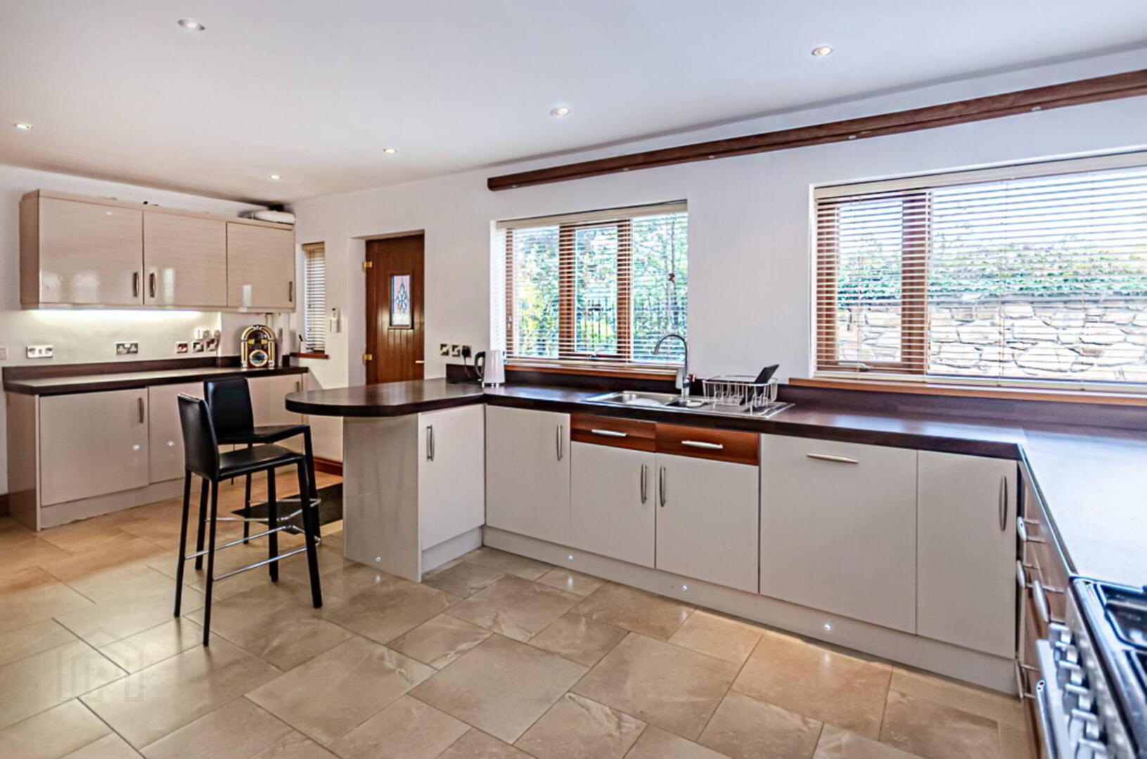 59 Onslow Gardens 16 of 47