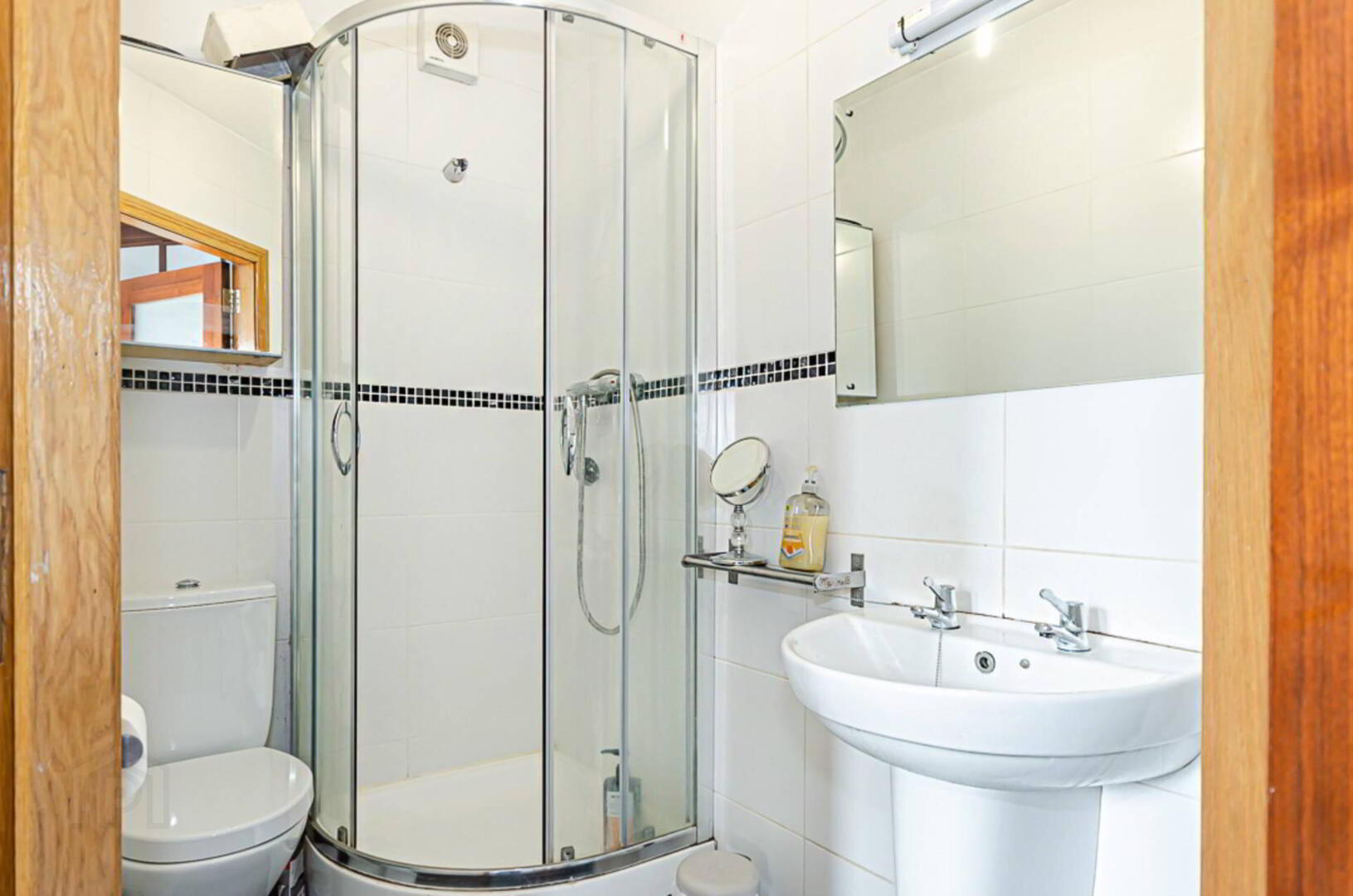 59 Onslow Gardens 18 of 47