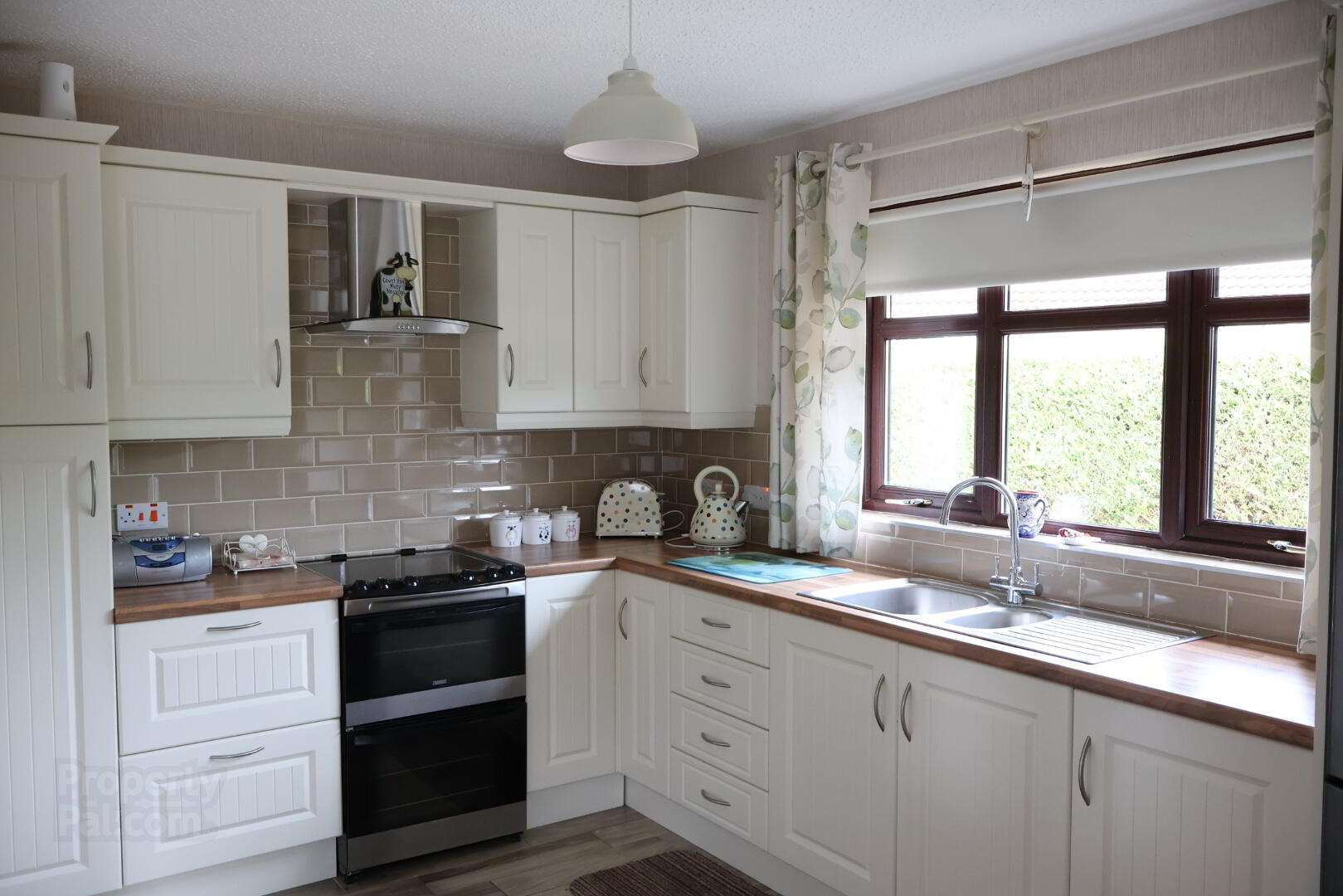 23 Bovally Road 5 of 13