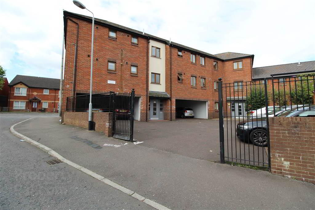 6 John Longs Court, 102-110 Beersbridge Road