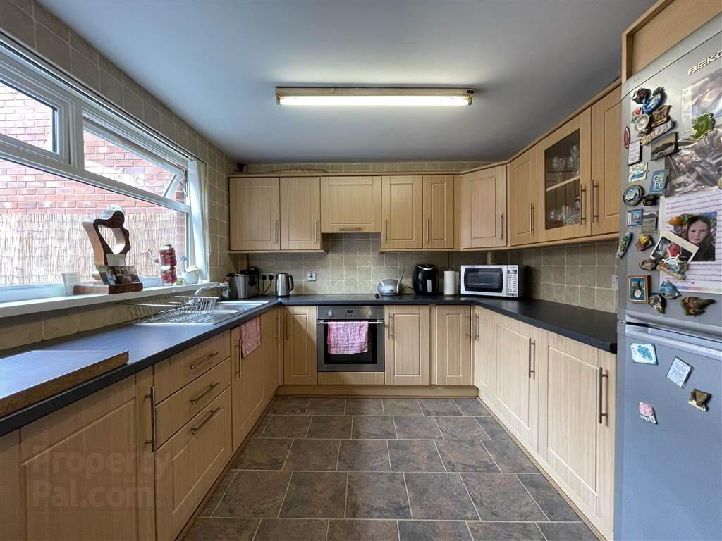 68 Beechfield Street 6 of 17