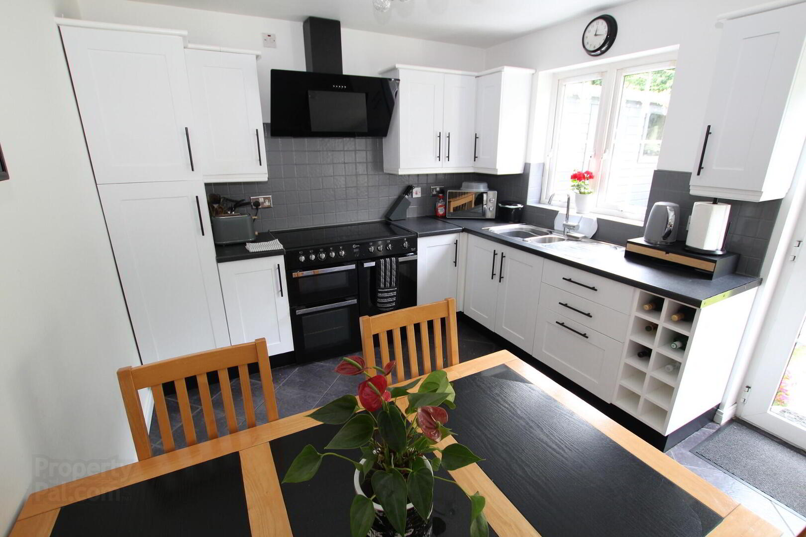 9 Lynnwood Mews 5 of 18
