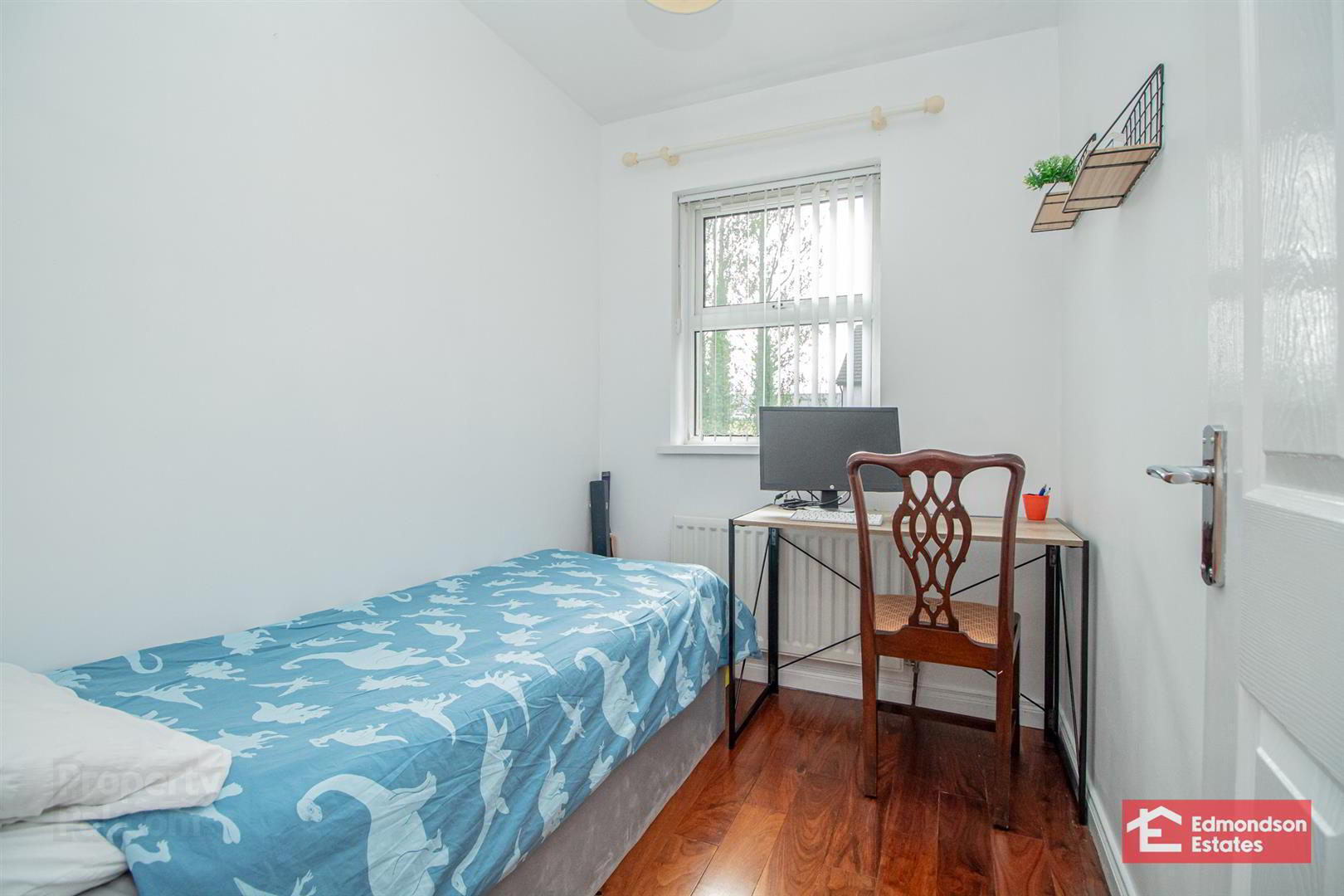 15 Glen Mews 21 of 29