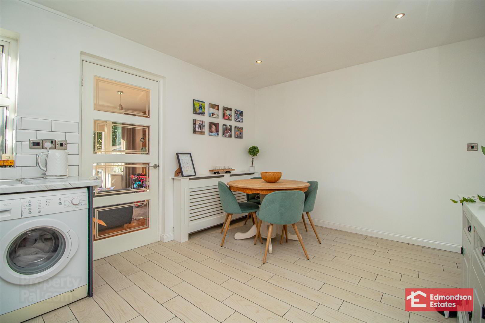 15 Glen Mews 12 of 29