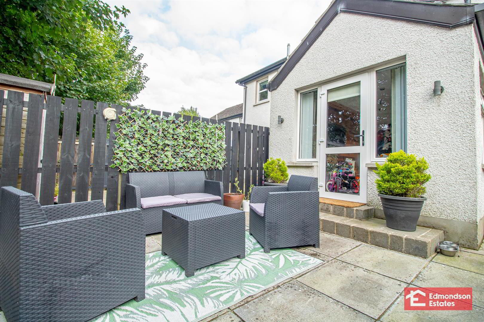 15 Glen Mews 25 of 29