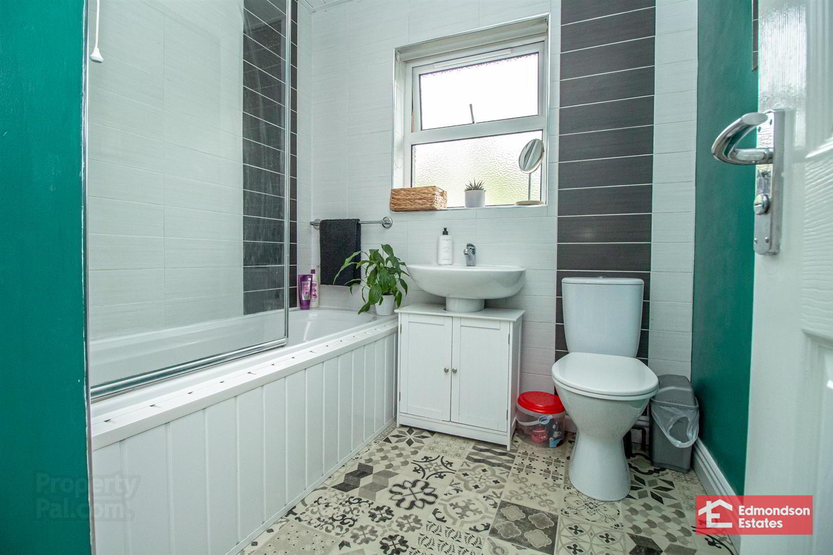 15 Glen Mews 22 of 29