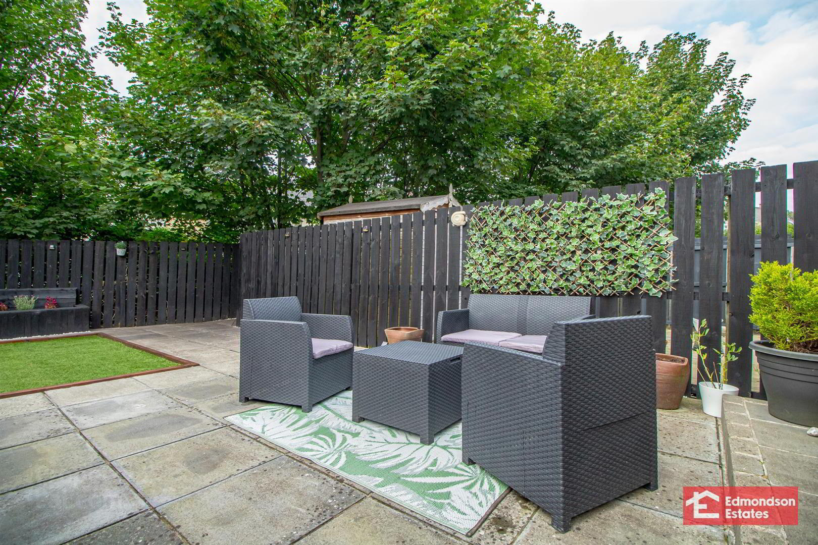 15 Glen Mews 24 of 29