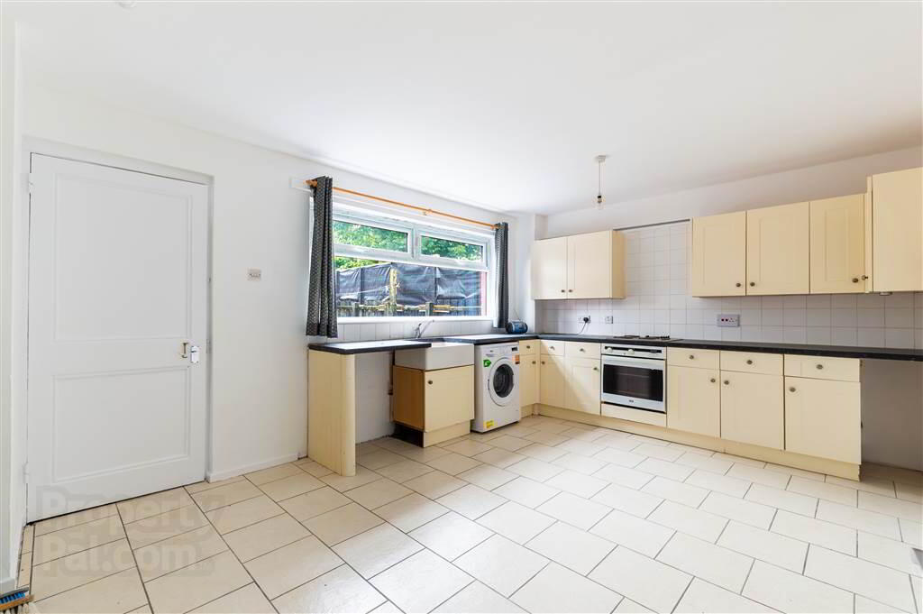 31 Finnis Close 6 of 15