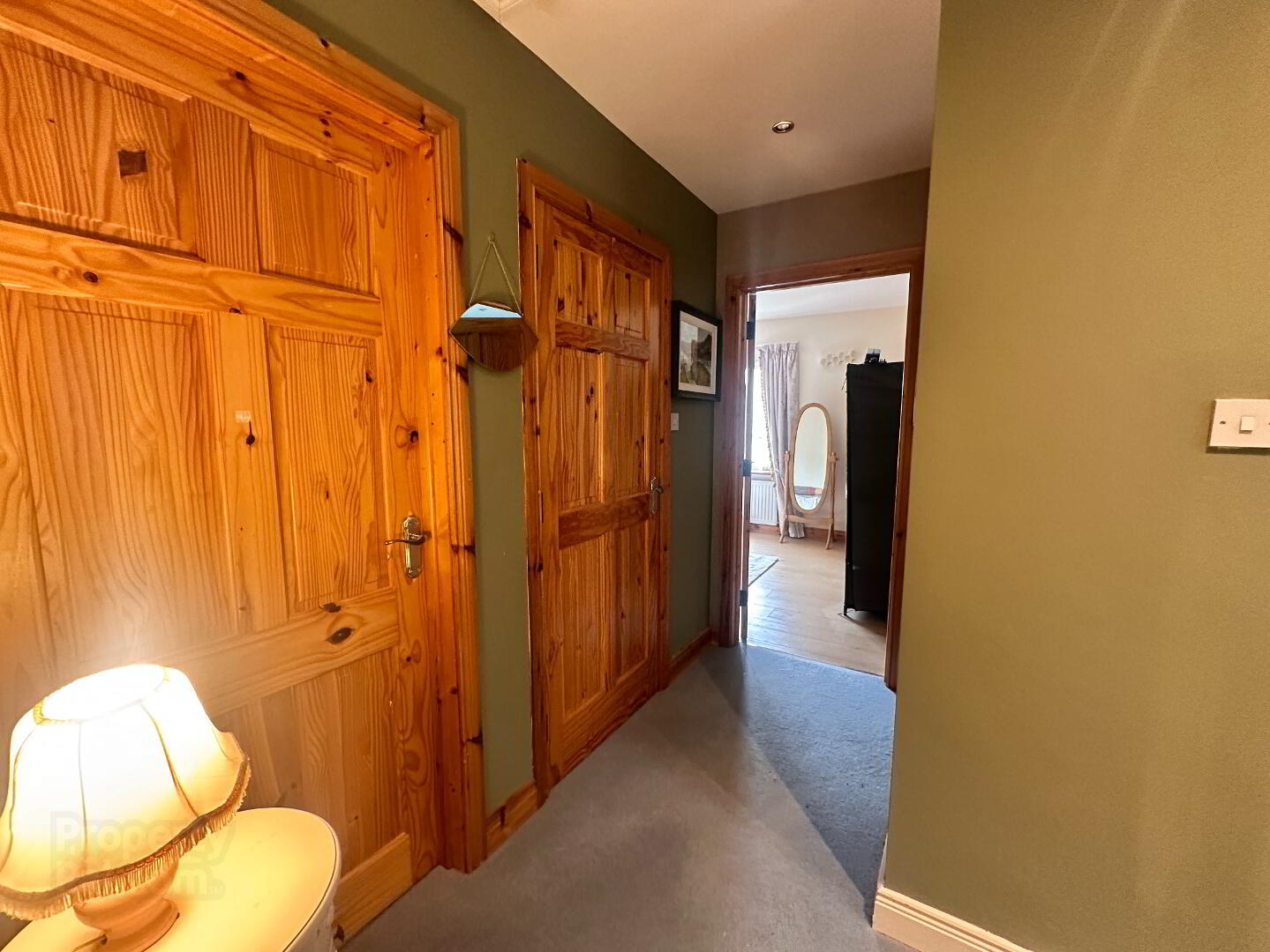 1 Gola Crest 8 of 15