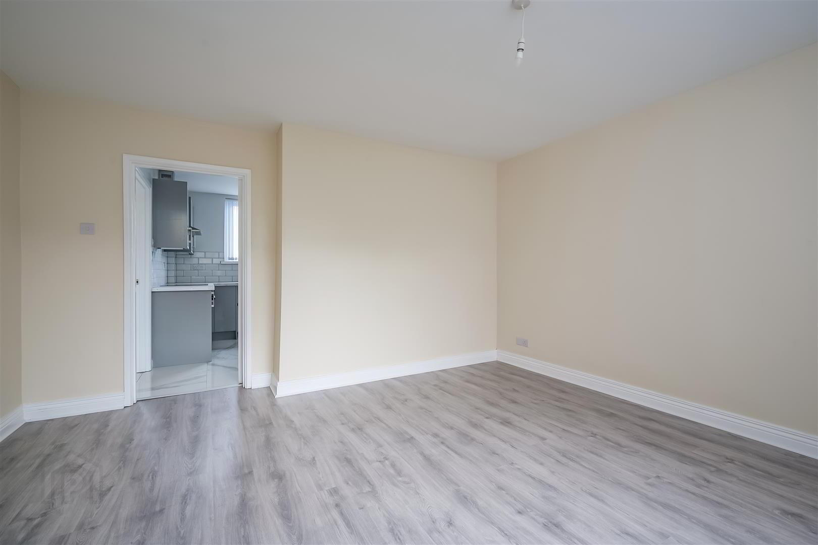 71 Ballyfore Road 5 of 17