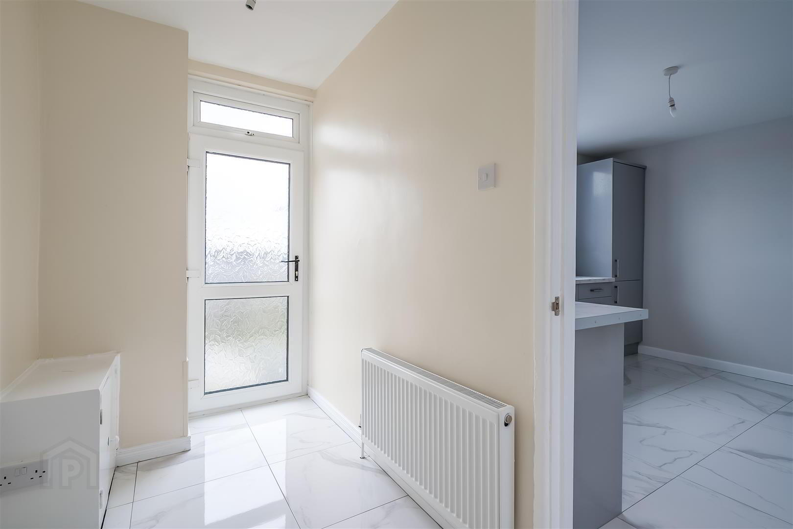 71 Ballyfore Road 8 of 17