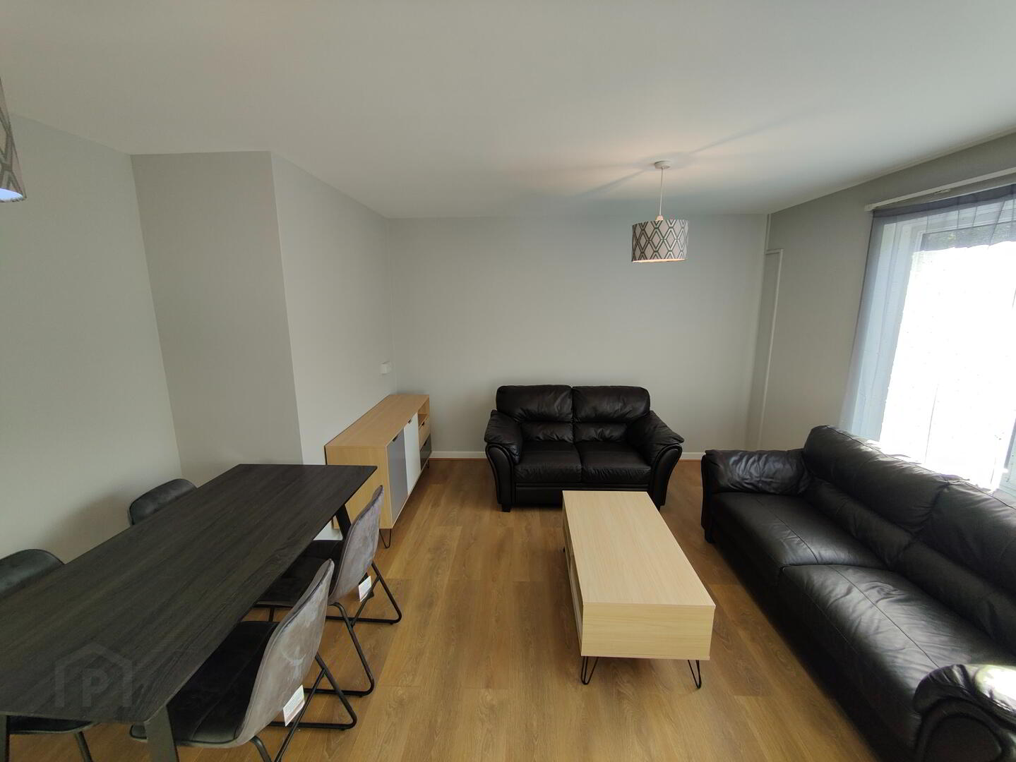 2e Stranmillis Court 8 of 20