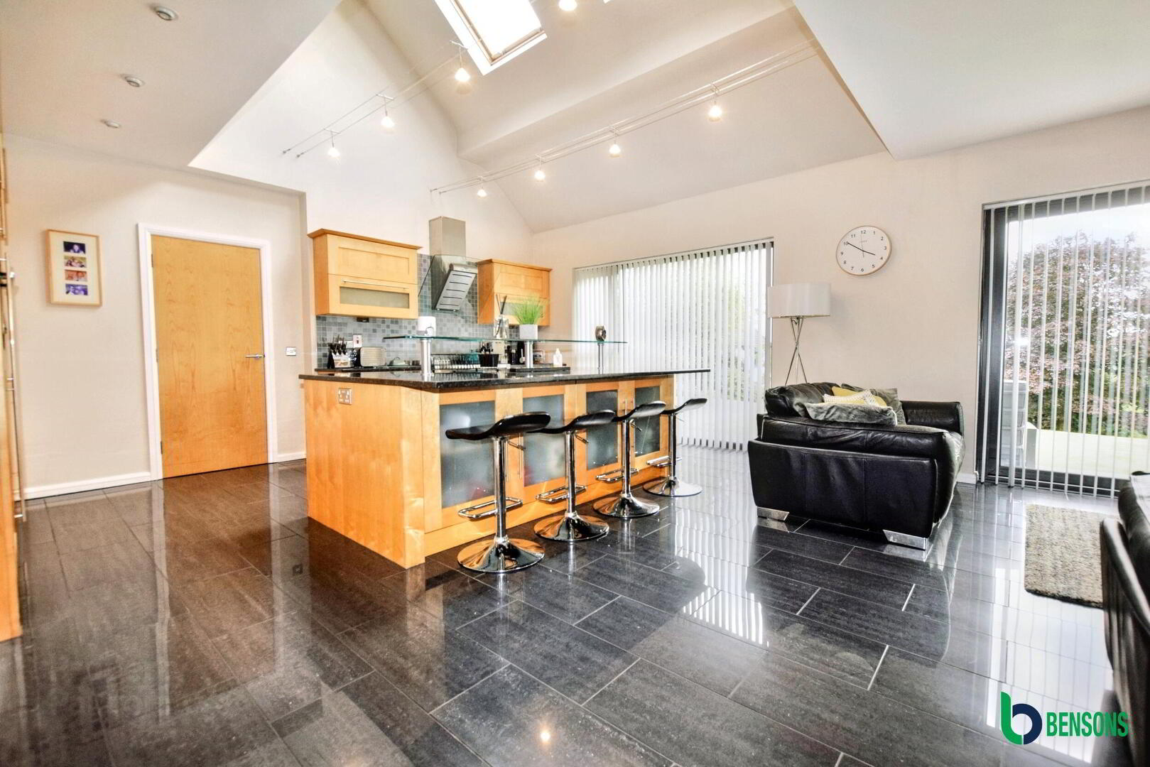 157 Mountsandel Road 35 of 68