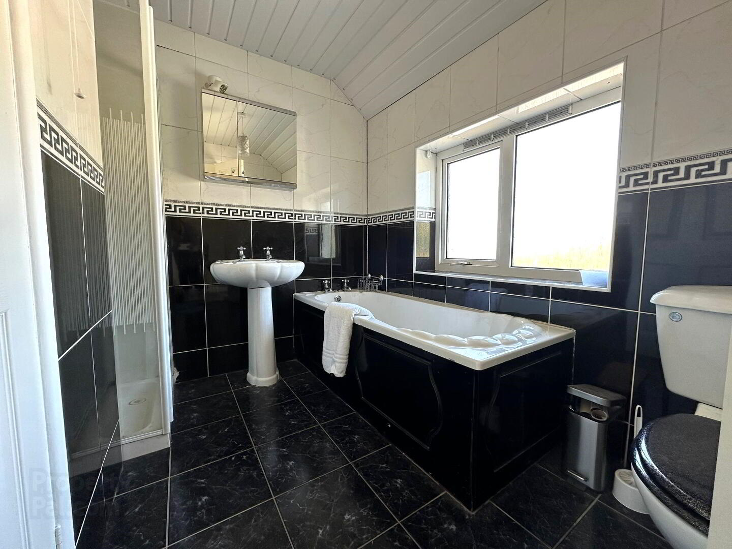 186 Maddan Road 7 of 14