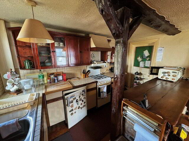 1 Langdale Lane 8 of 26