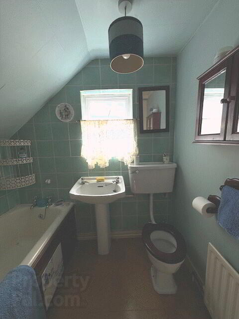 1 Langdale Lane 9 of 26