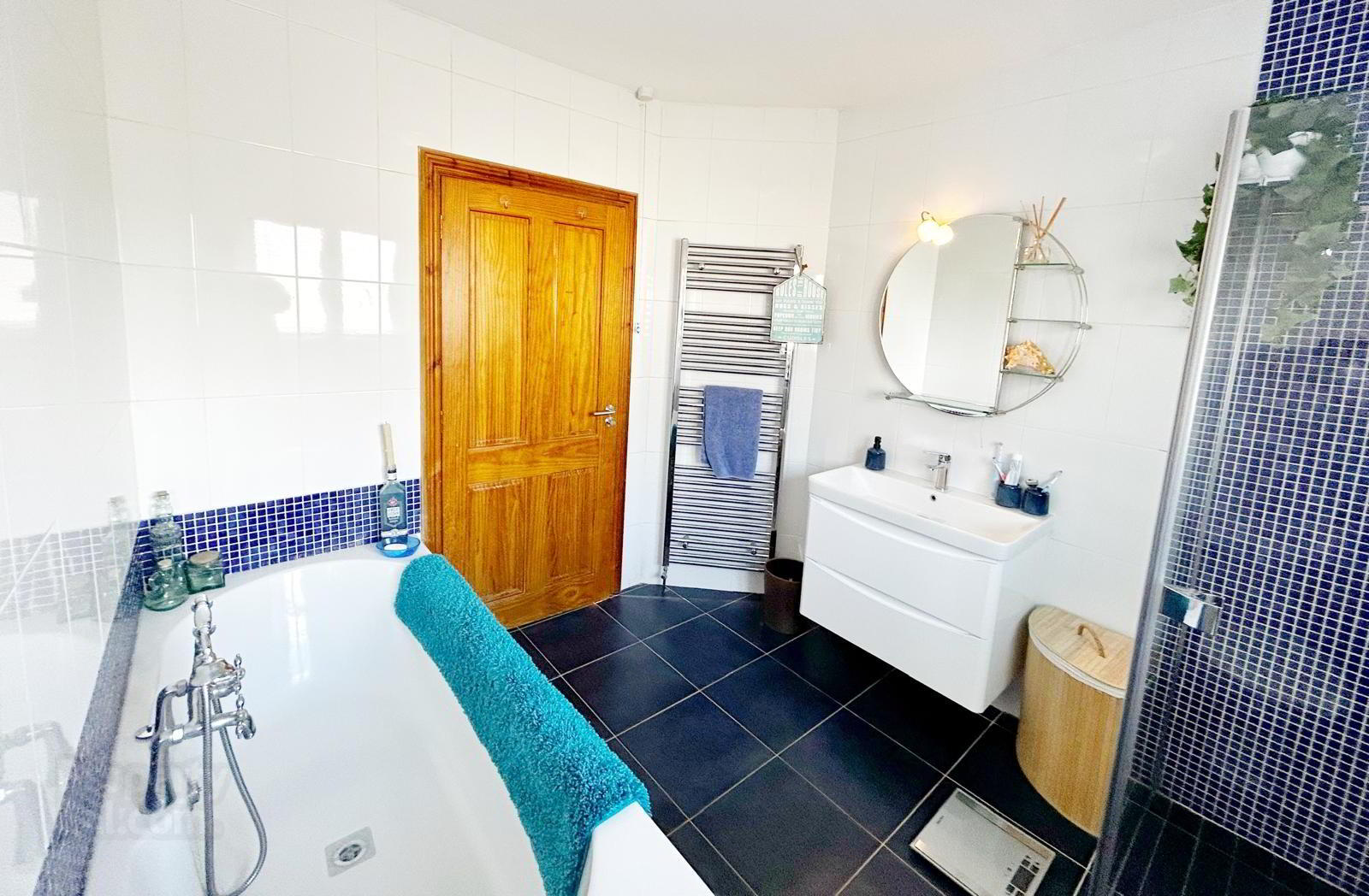 77 Landahussey Road 24 of 41
