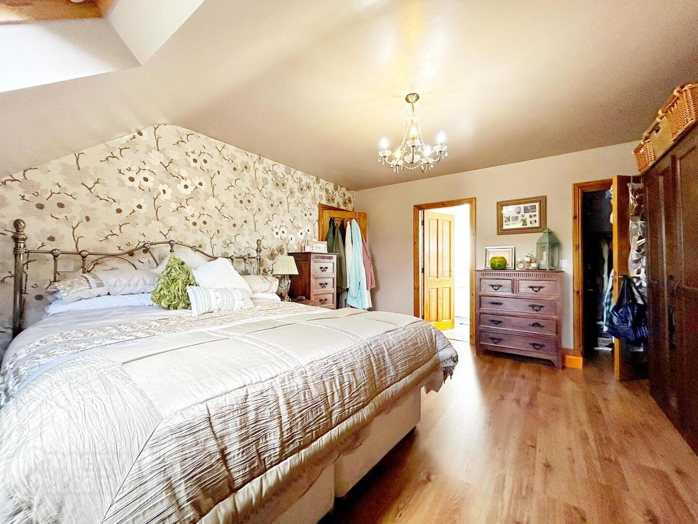 77 Landahussey Road 28 of 41