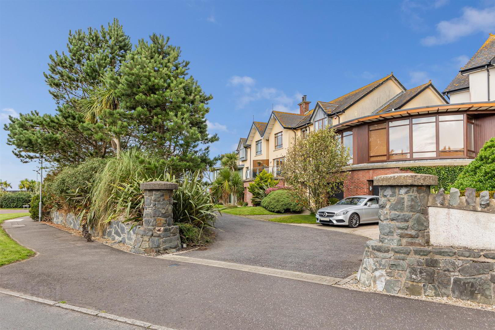 21 Cove Avenue 23 of 25