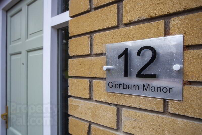 12 Glenburn Manor