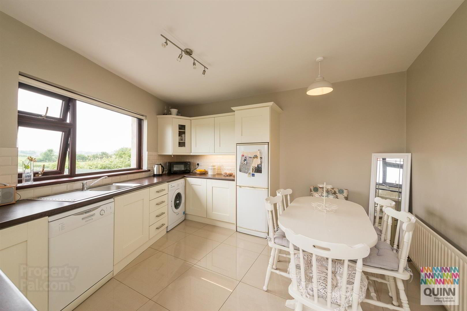 21 Myra Road 4 of 39