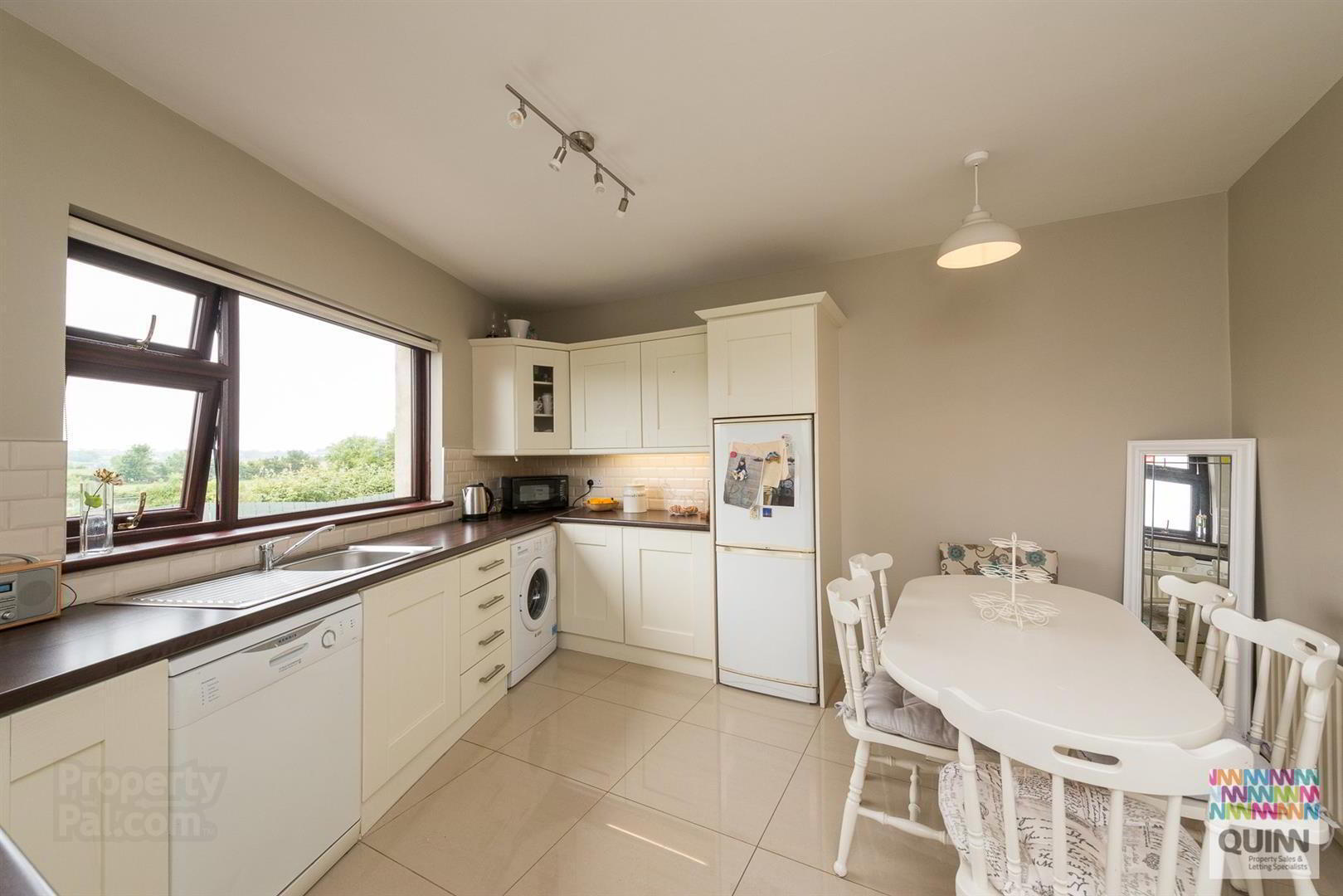 21 Myra Road 15 of 39