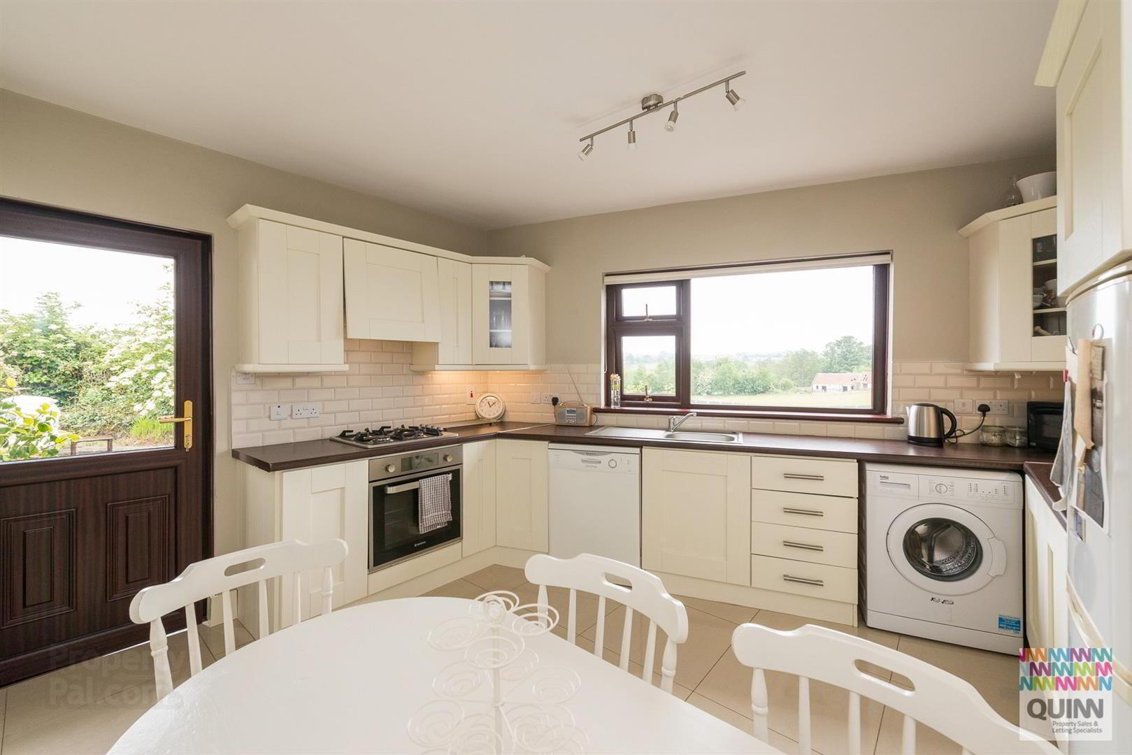 21 Myra Road 14 of 39