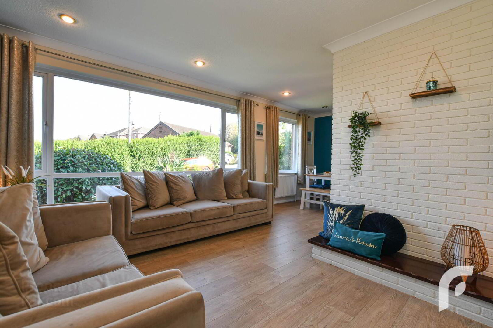 6 Kimberley Road 8 of 35