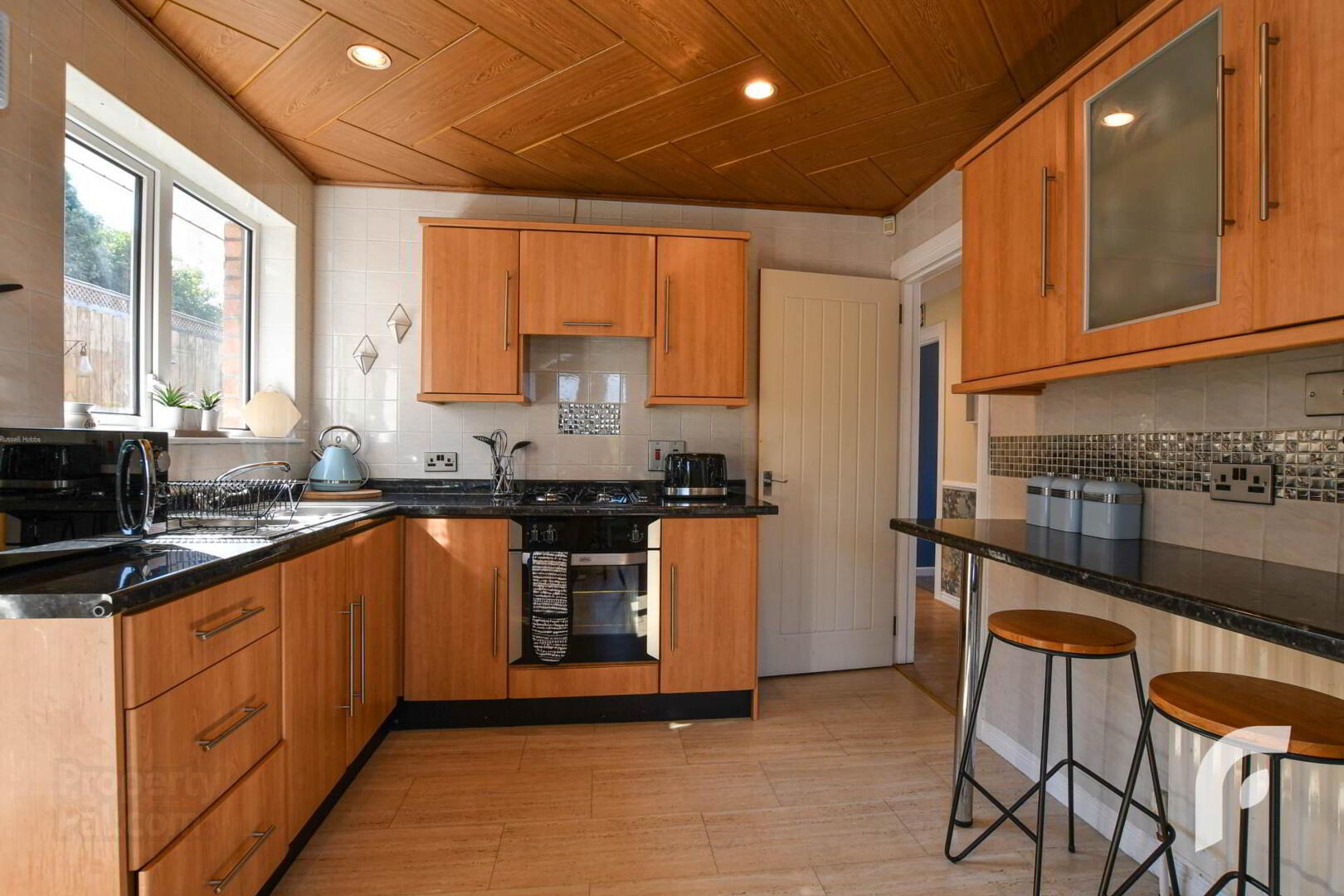 6 Kimberley Road 12 of 35