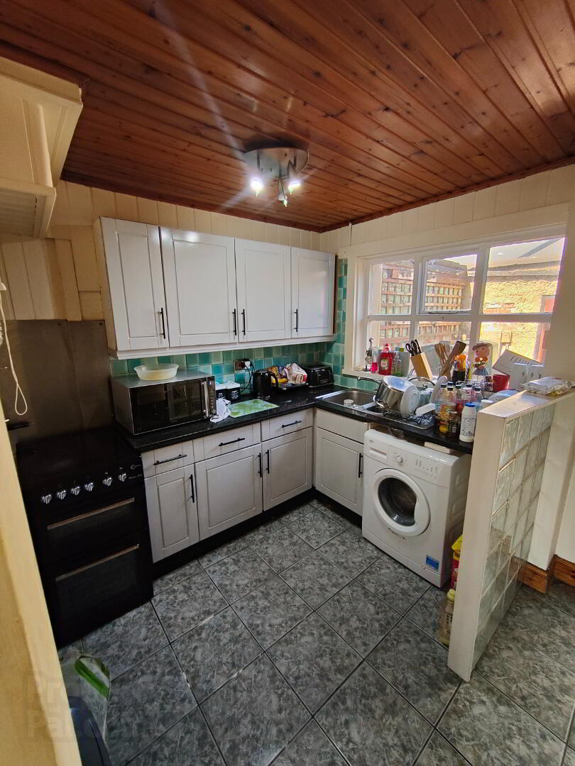 266 Beersbridge Road 7 of 15