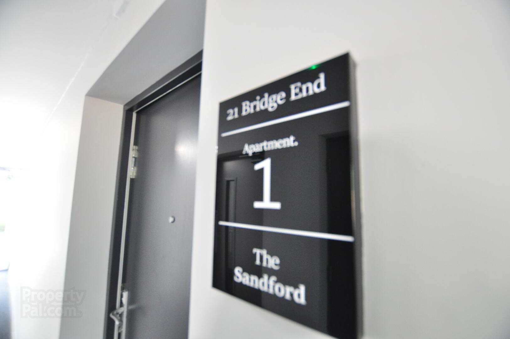 1 The Sandford Building, 21 Bridgend