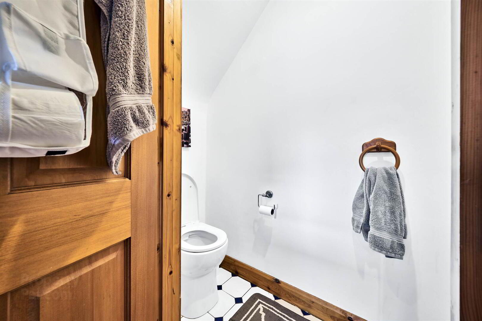 1 Burnside Mews 5 of 22