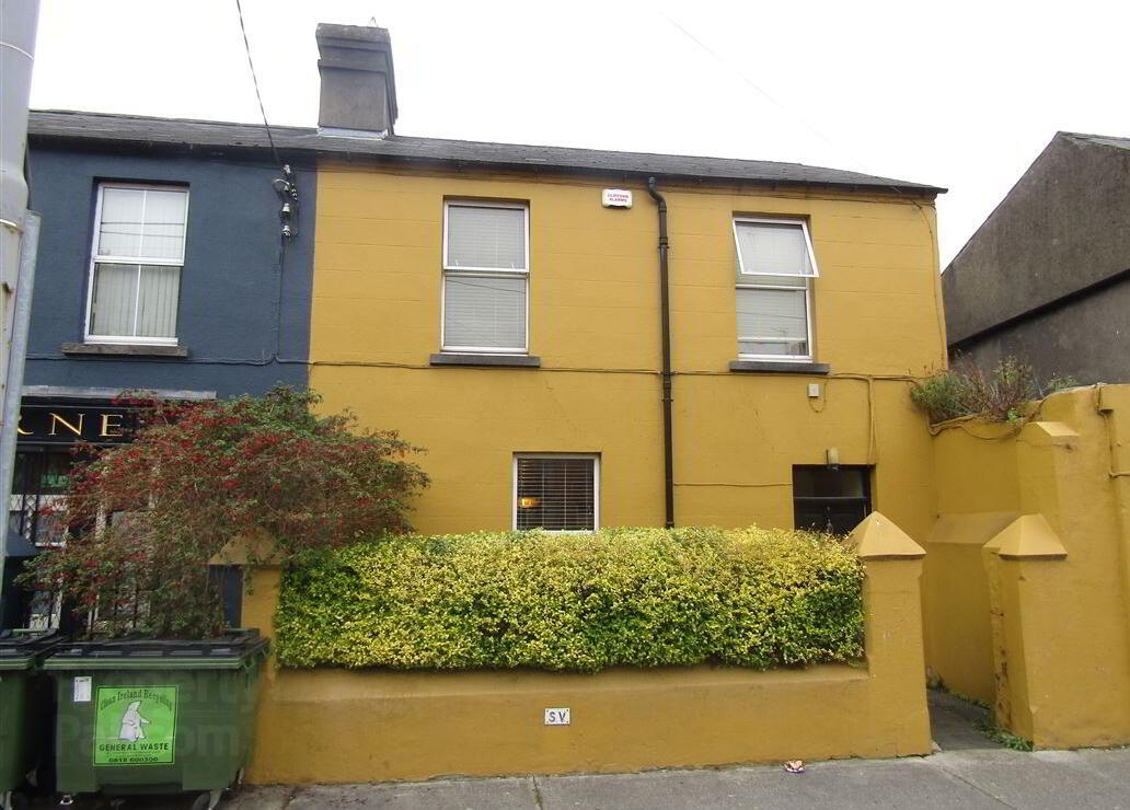 4 Wolfe Tone Street