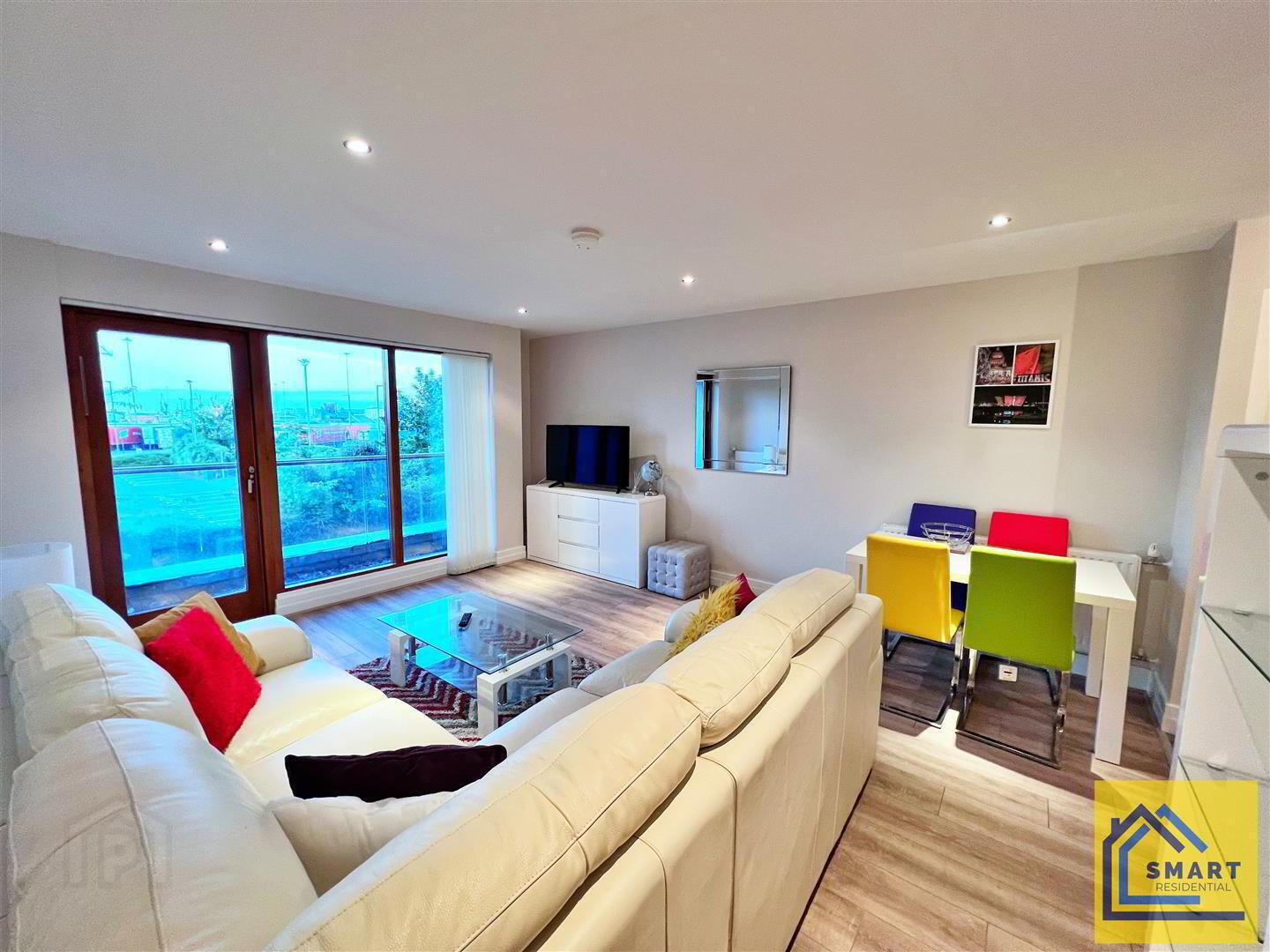 Apt 7 The Merchant Building, Princes Dock Street 7 of 24