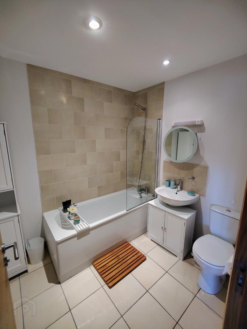 Unit 8, 230 Malone Road 17 of 20