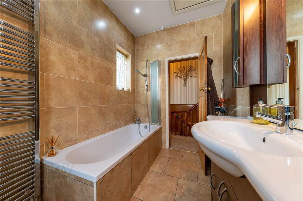 29 Finaghy Road North 22 of 32