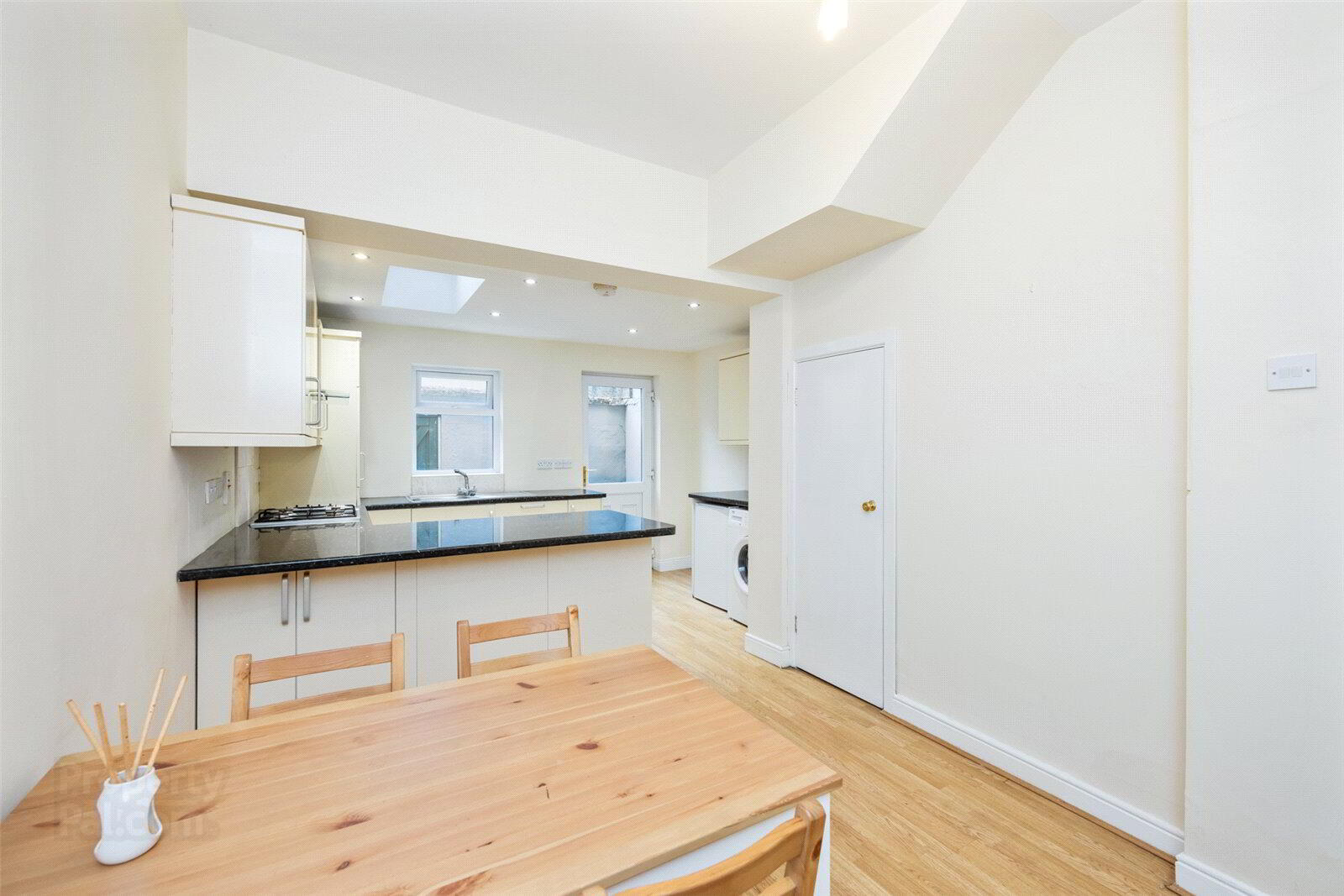54 Lichfield Avenue 6 of 20