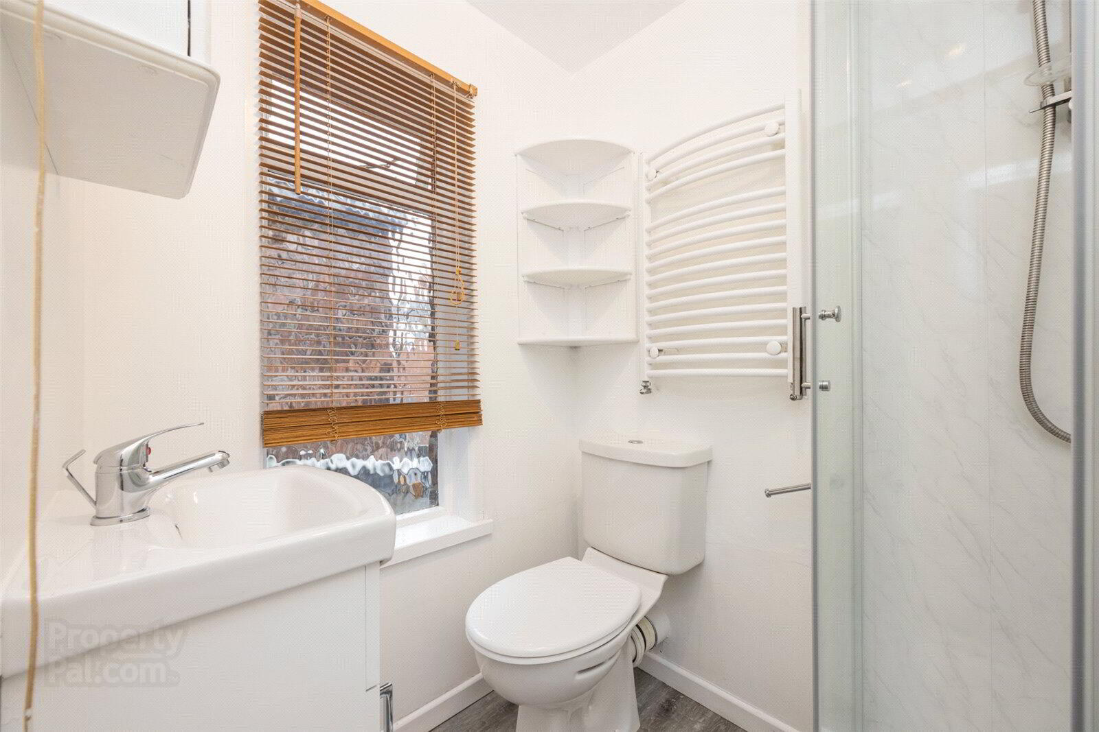 54 Lichfield Avenue 11 of 20