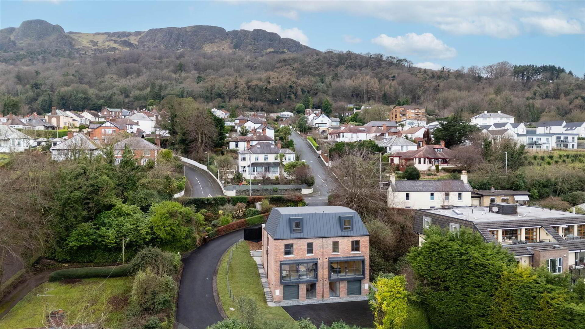 17b Antrim Road 1 of 14