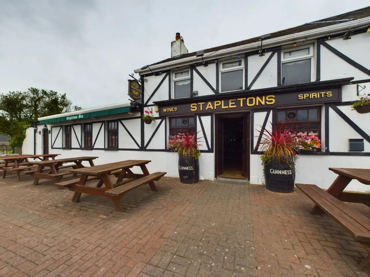 Stapleton's Bar