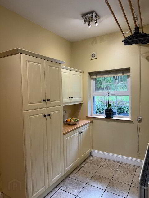 33 Villa Wood Road 17 of 52