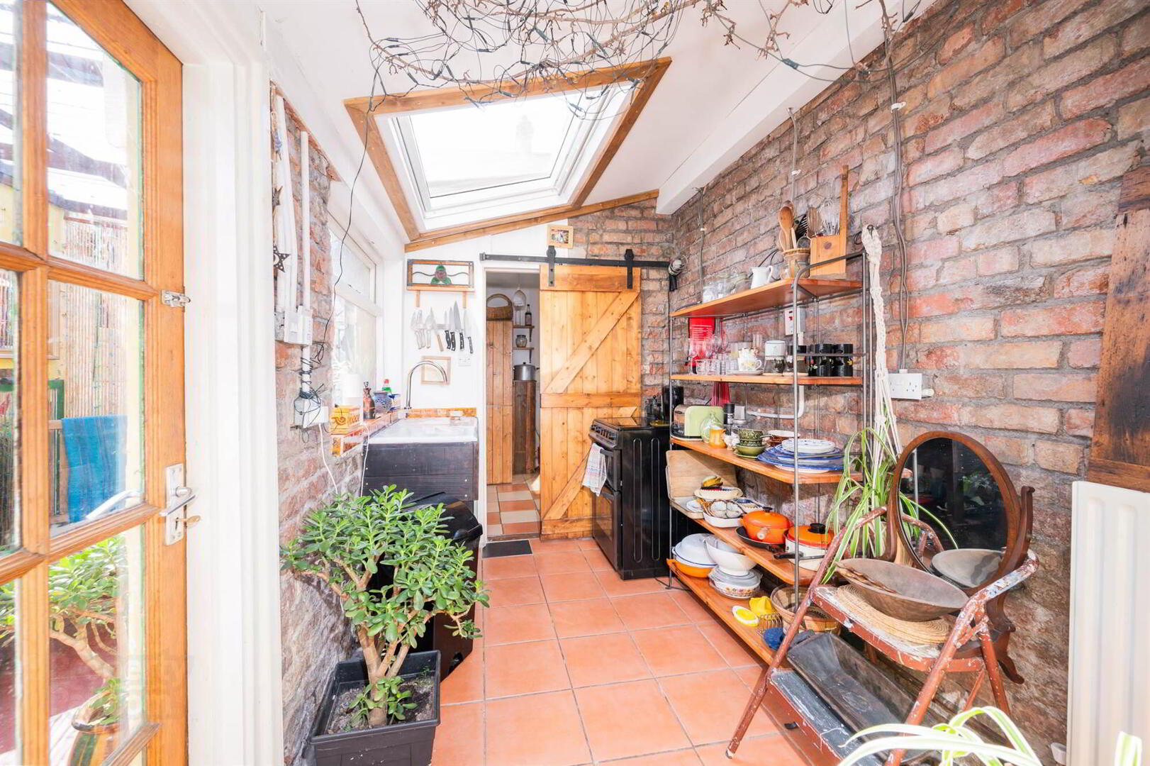 20 Titania Street 8 of 21
