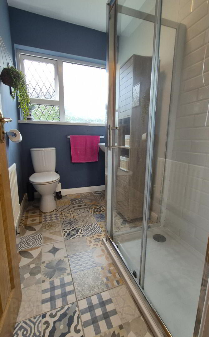 23 Danesfort Crescent 14 of 25