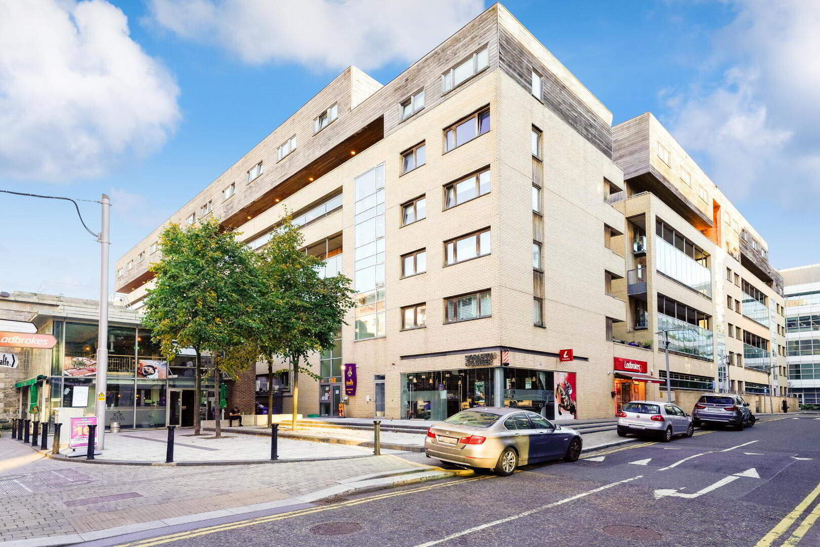 2 Apt. Block, 11 Clarion Quay